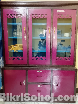 স্টিলের শোকেস